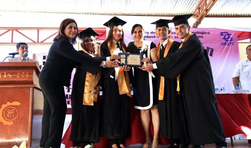 Una generación más del CBTis 208