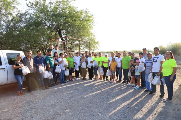 Entrega de Despensas en la Comunidad de Dolores